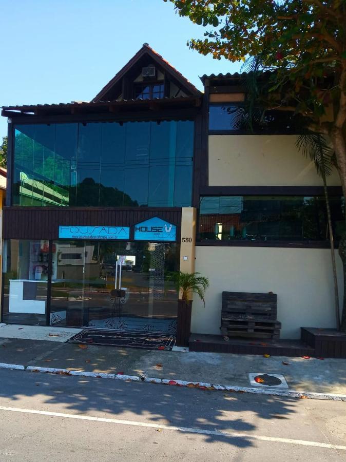 Pousada Bravo House Balneário Camboriú Exterior foto