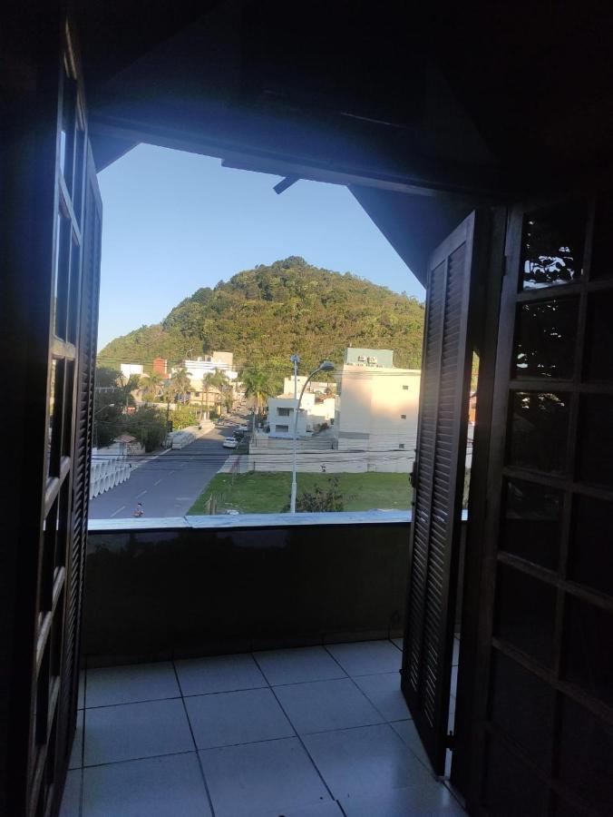Pousada Bravo House Balneário Camboriú Exterior foto